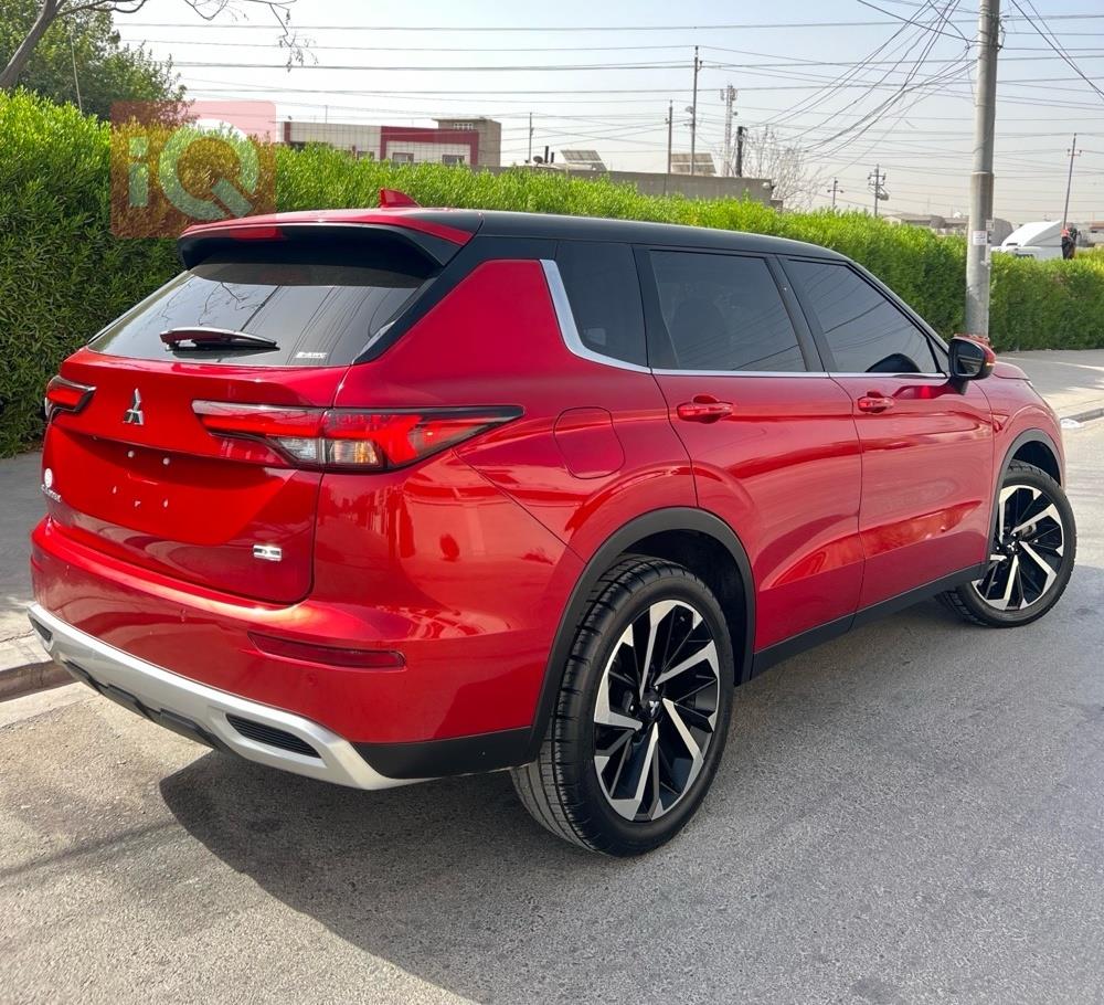 میتسوبیشی ئاوتلاندەر